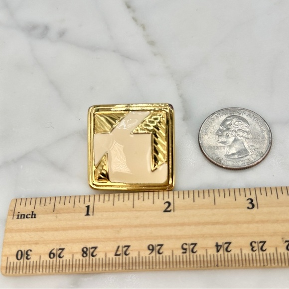 Vintage Monet Clip-On Earrings 1980s Signed Cream Enamel and Gold-tone Geometric - Picture 7 of 8